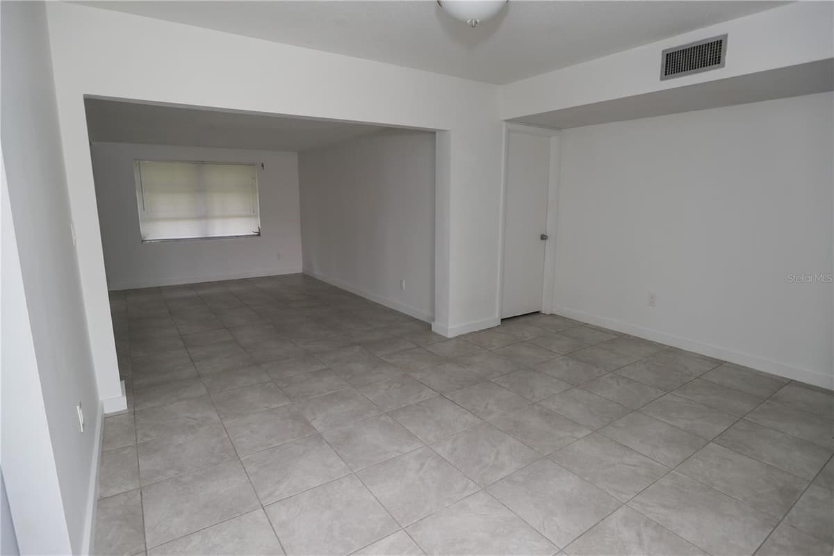326 WHERLEY AVENUE — photo 20 of 64