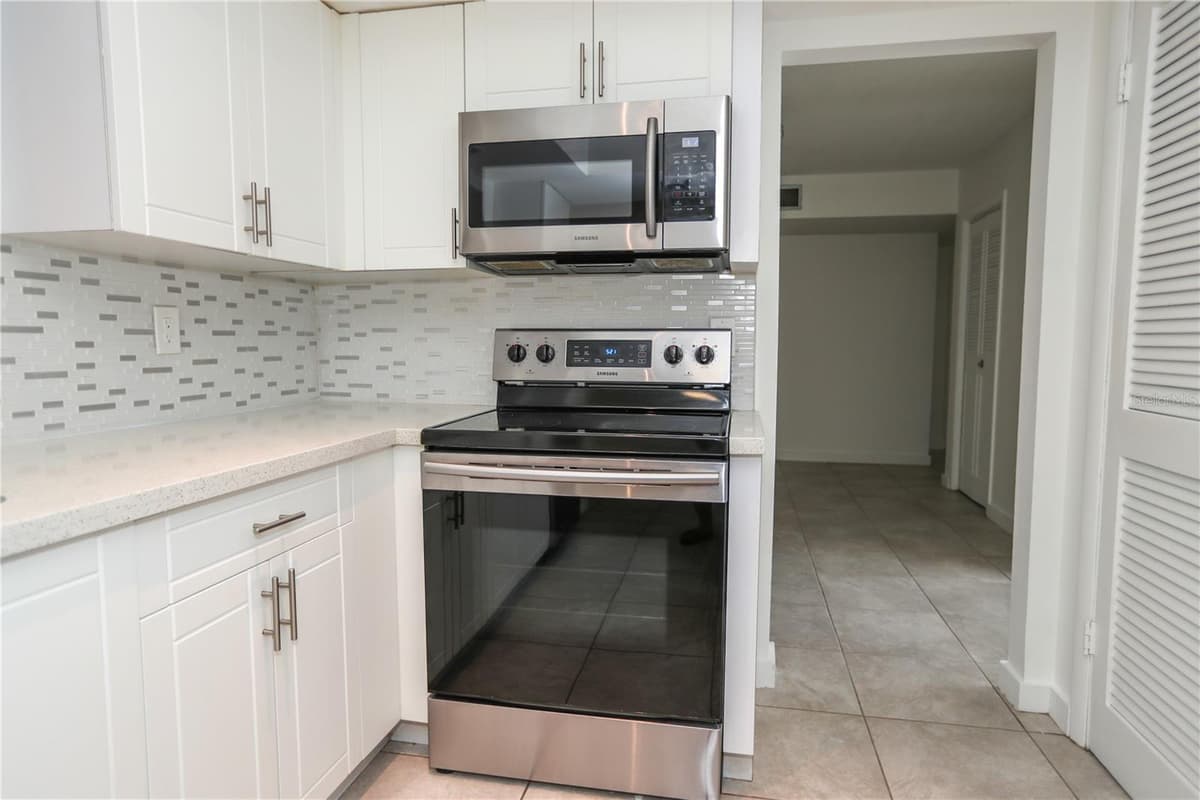326 WHERLEY AVENUE — photo 33 of 64