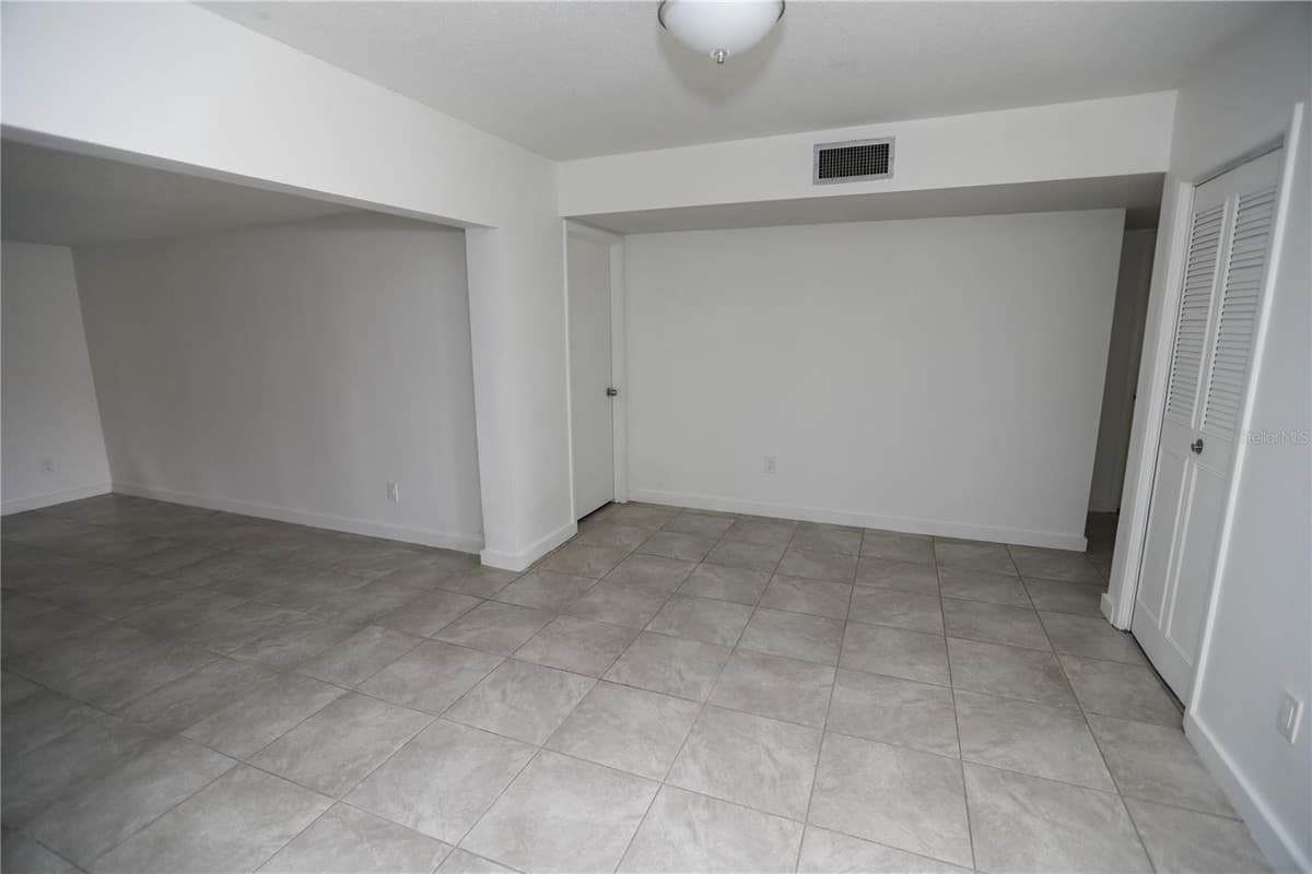 326 WHERLEY AVENUE — photo 21 of 64