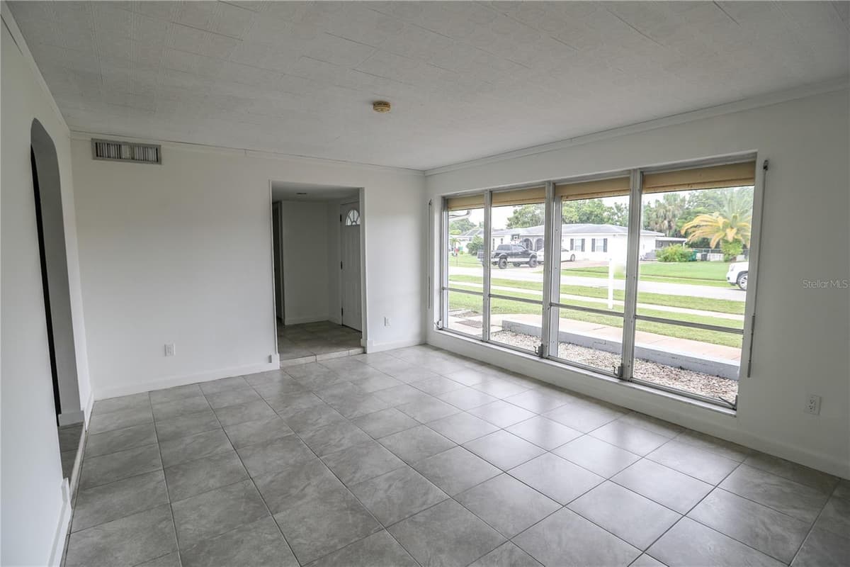 326 WHERLEY AVENUE — photo 19 of 64