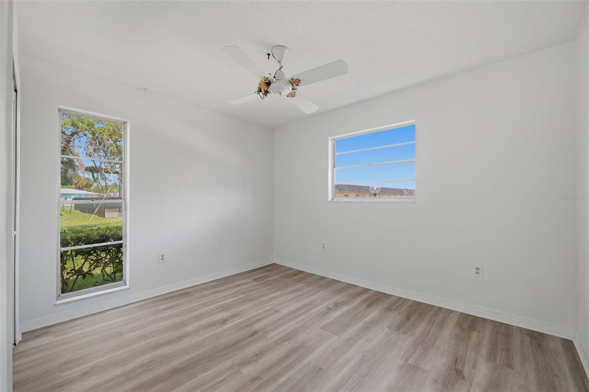5207 TURQUOISE LANE — photo 14 of 35