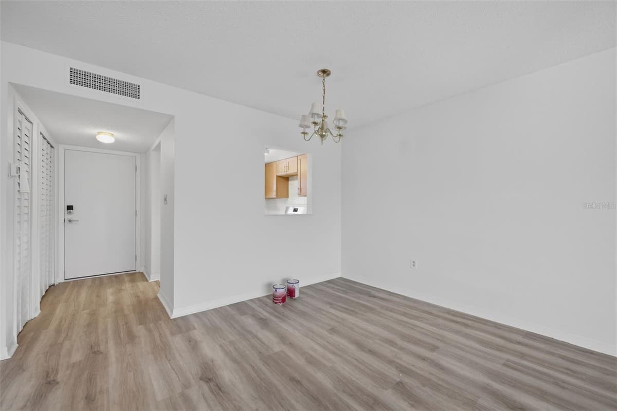 5207 TURQUOISE LANE — photo 9 of 35