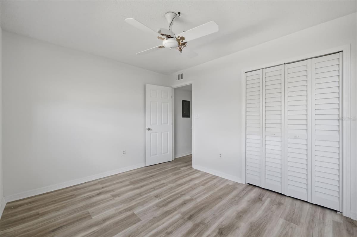 5207 TURQUOISE LANE — photo 15 of 35