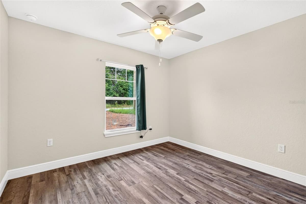 330 LOCUST PASS — photo 10 of 23