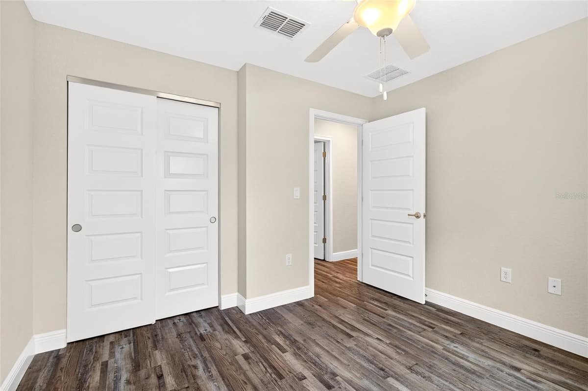 330 LOCUST PASS — photo 14 of 23