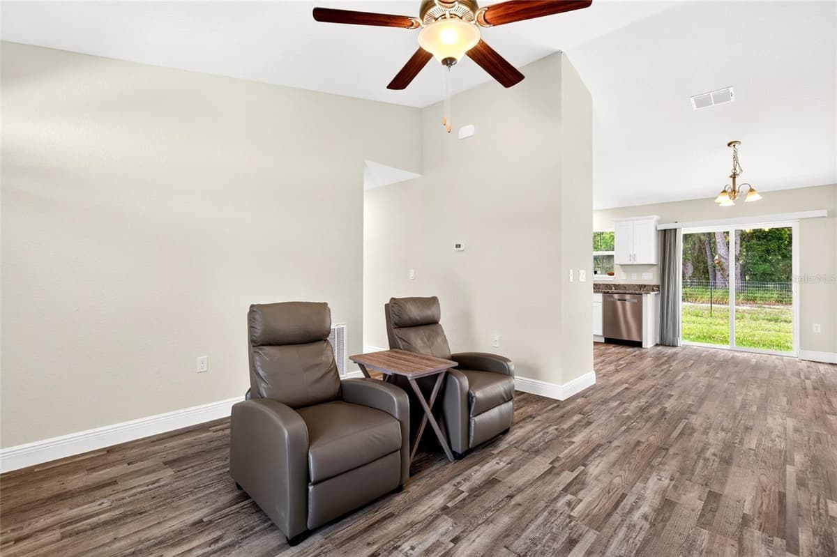 330 LOCUST PASS — photo 15 of 23