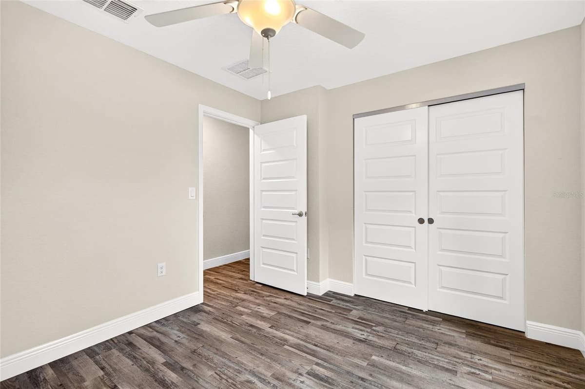 330 LOCUST PASS — photo 11 of 23