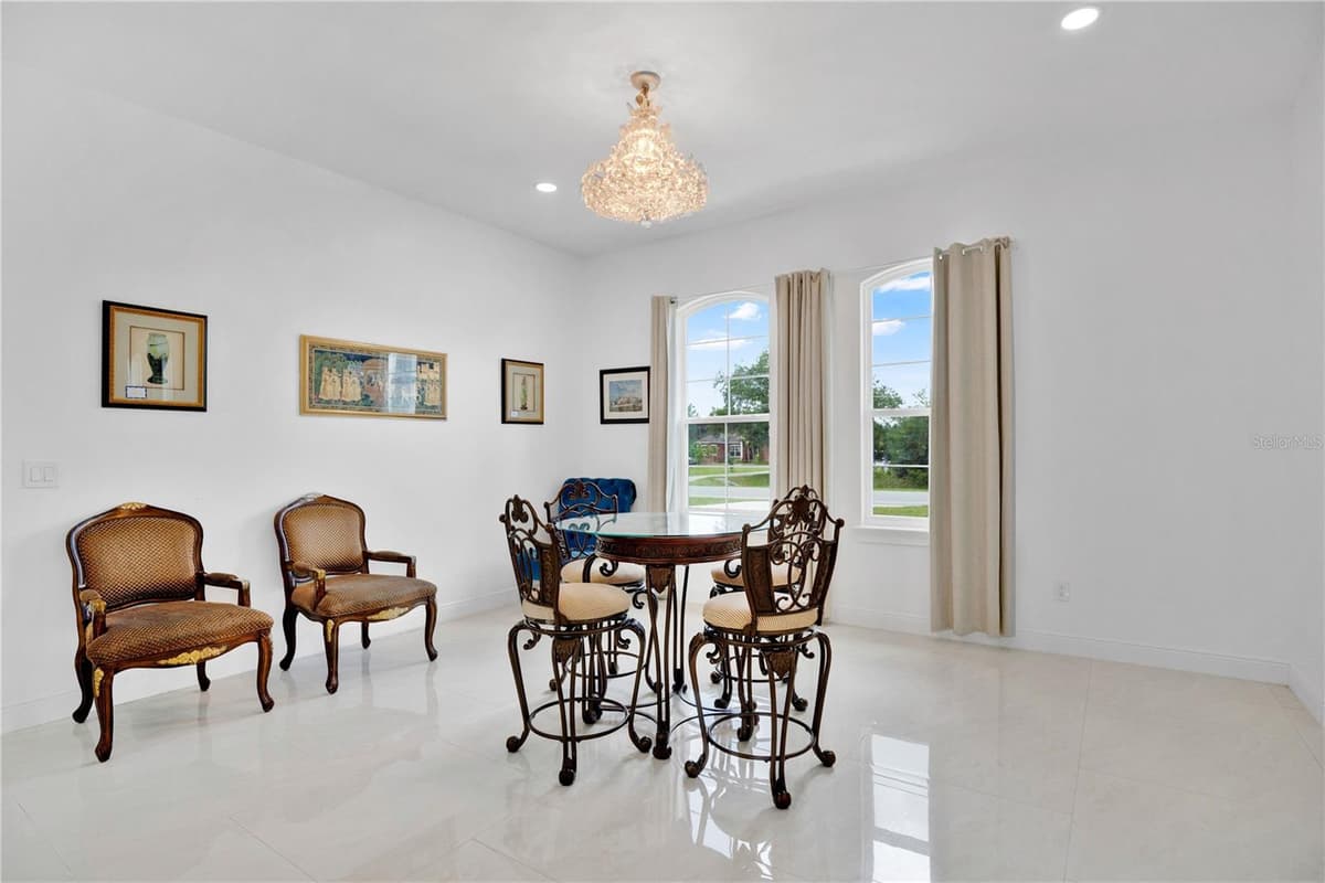 3307 DALLAS BOULEVARD — photo 17 of 40
