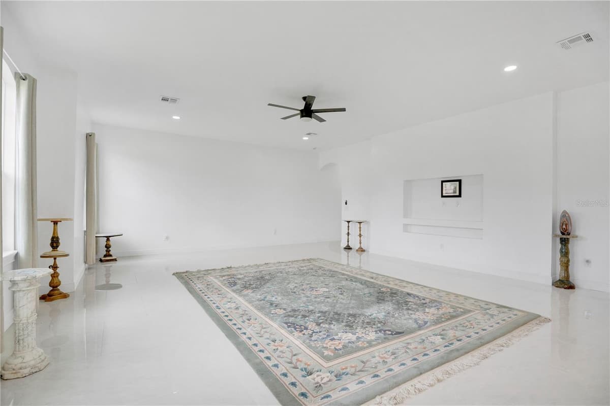 3307 DALLAS BOULEVARD — photo 10 of 40