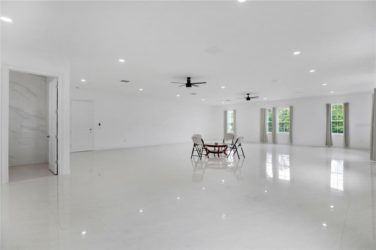 3307 DALLAS BOULEVARD — photo 13 of 40