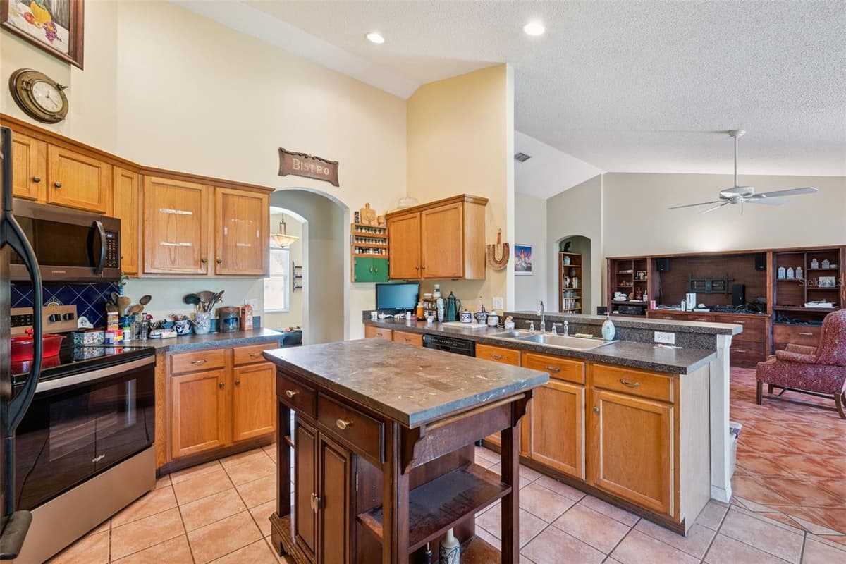 1796 FLORENCE VISTA BOULEVARD — photo 7 of 20