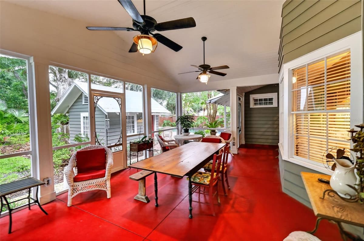 1046 MCDONALD STREET — photo 33 of 58