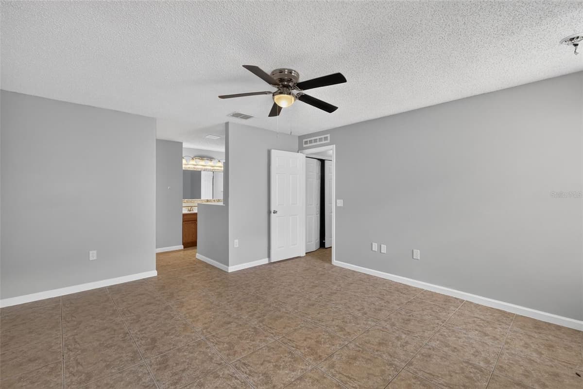 2225 SANDRIDGE CIRCLE — photo 14 of 22