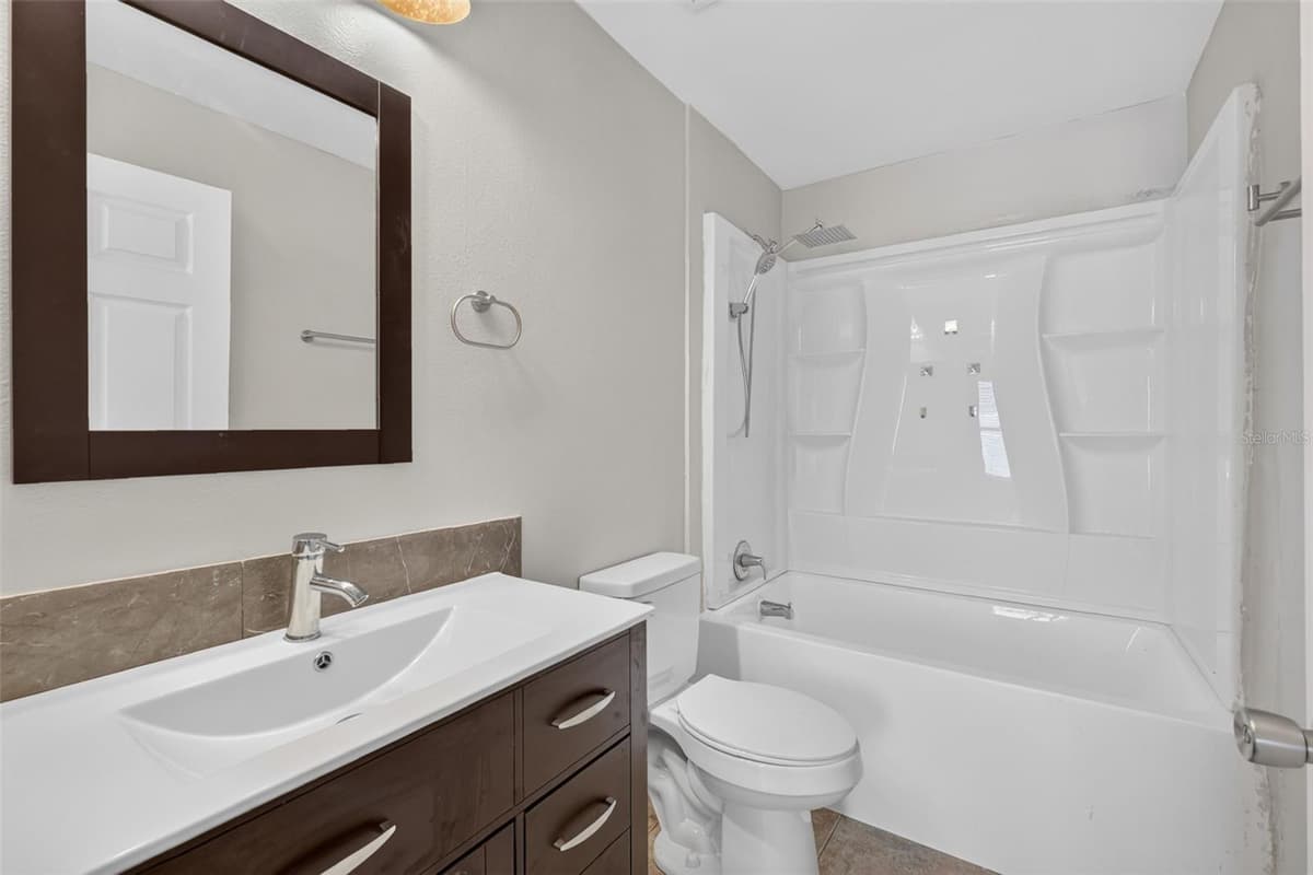 2225 SANDRIDGE CIRCLE — photo 18 of 22