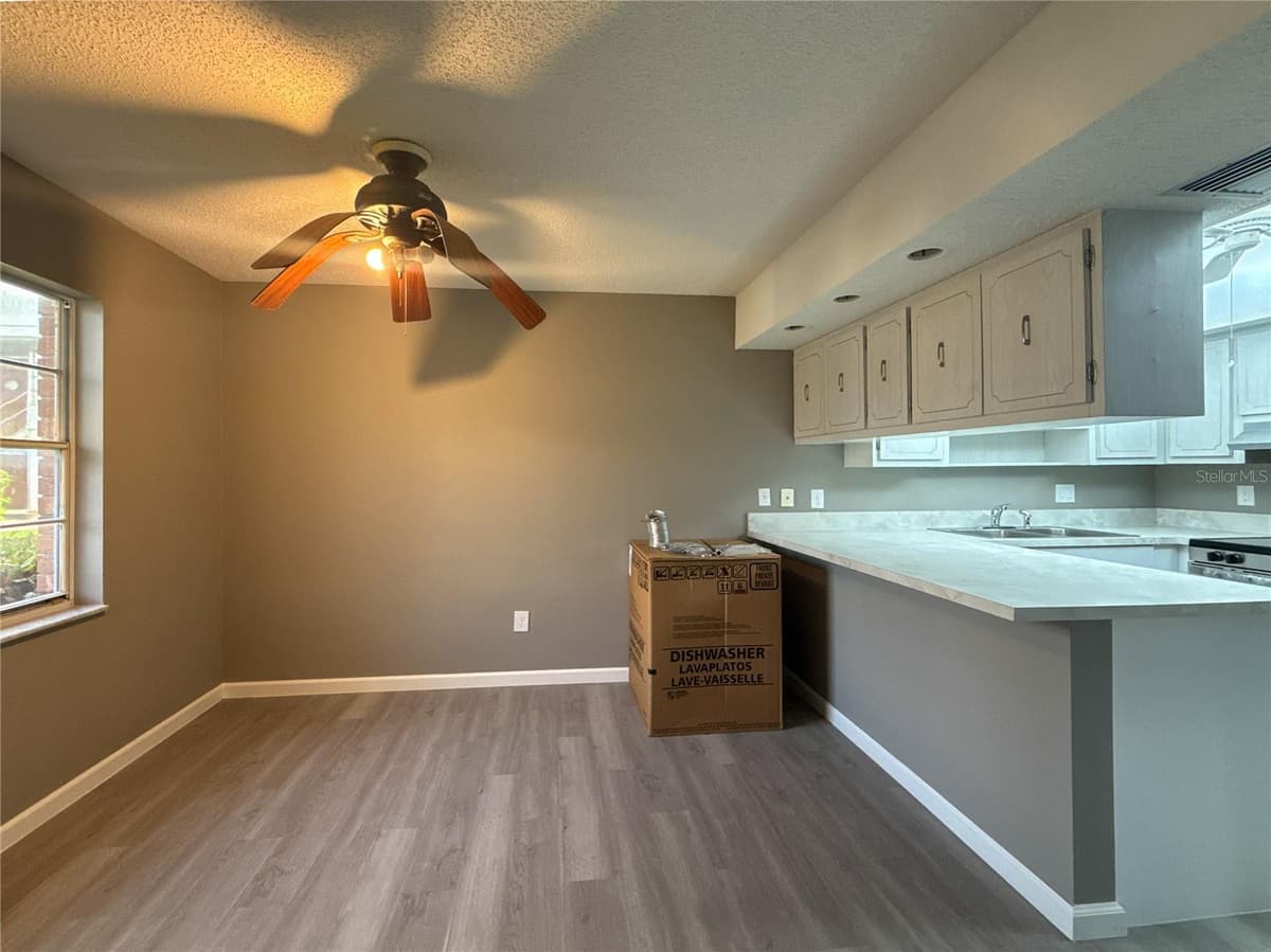 22333 EDGEWATER DRIVE — photo 5 of 25