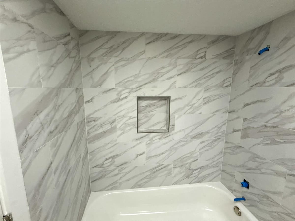 22333 EDGEWATER DRIVE — photo 8 of 25