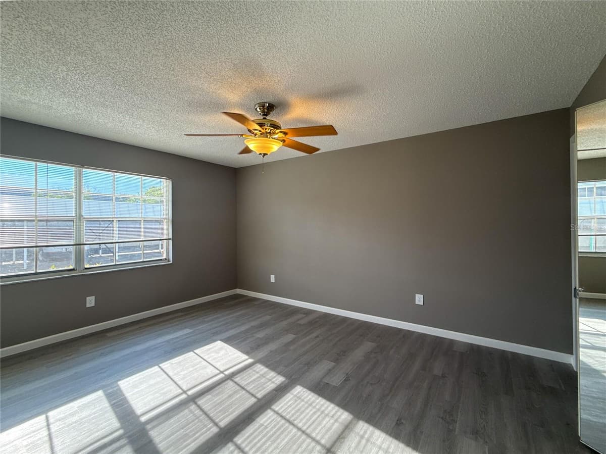 22333 EDGEWATER DRIVE — photo 9 of 25