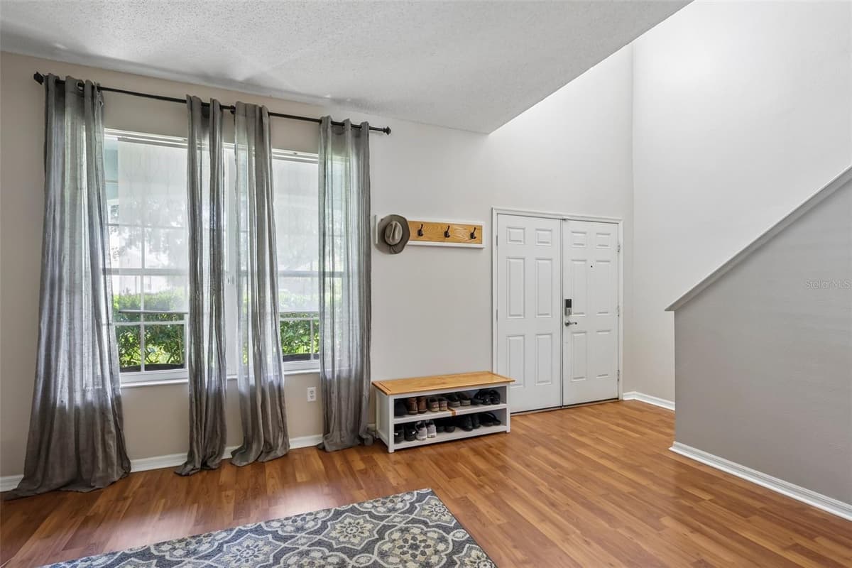 205 ROSANA DRIVE — photo 13 of 66