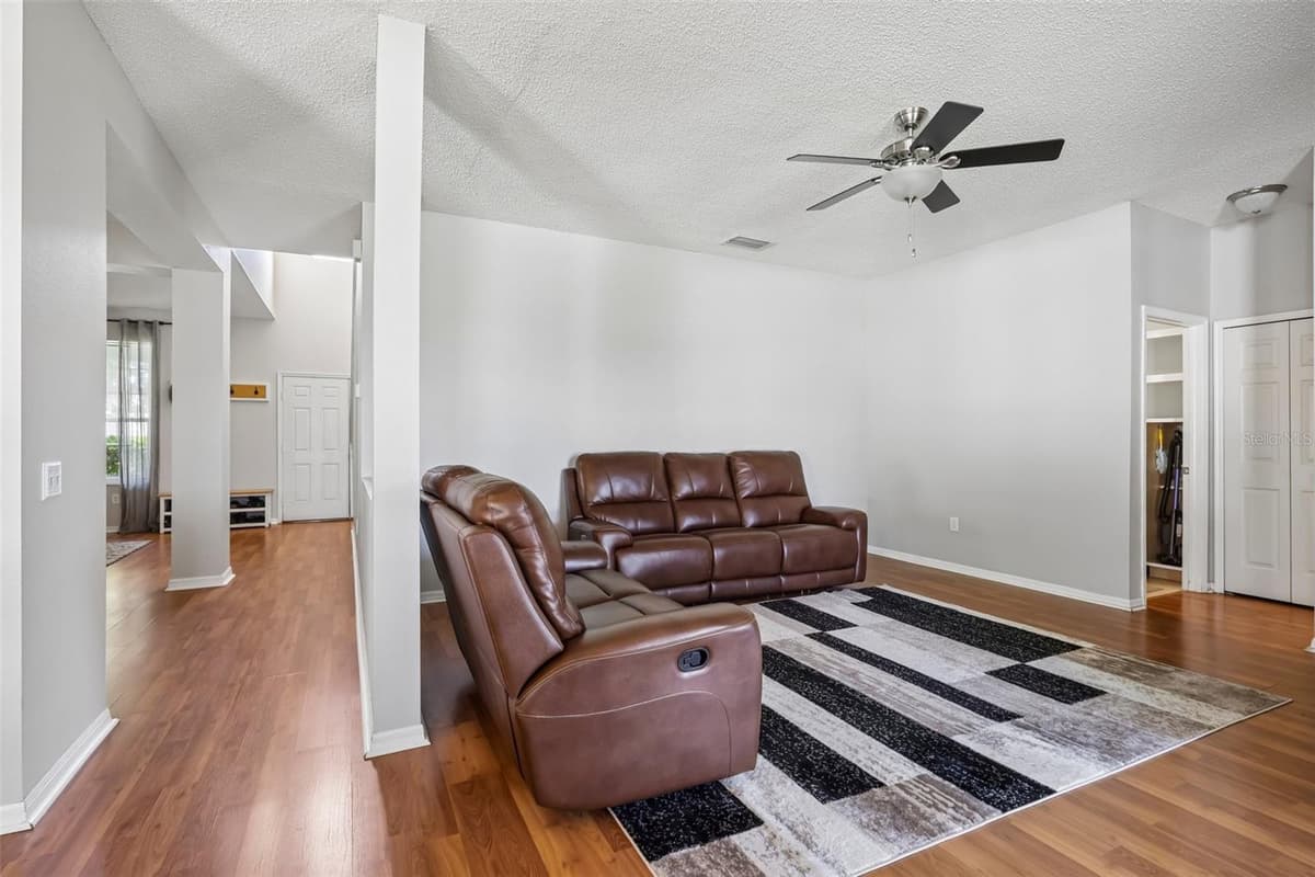 205 ROSANA DRIVE — photo 24 of 66