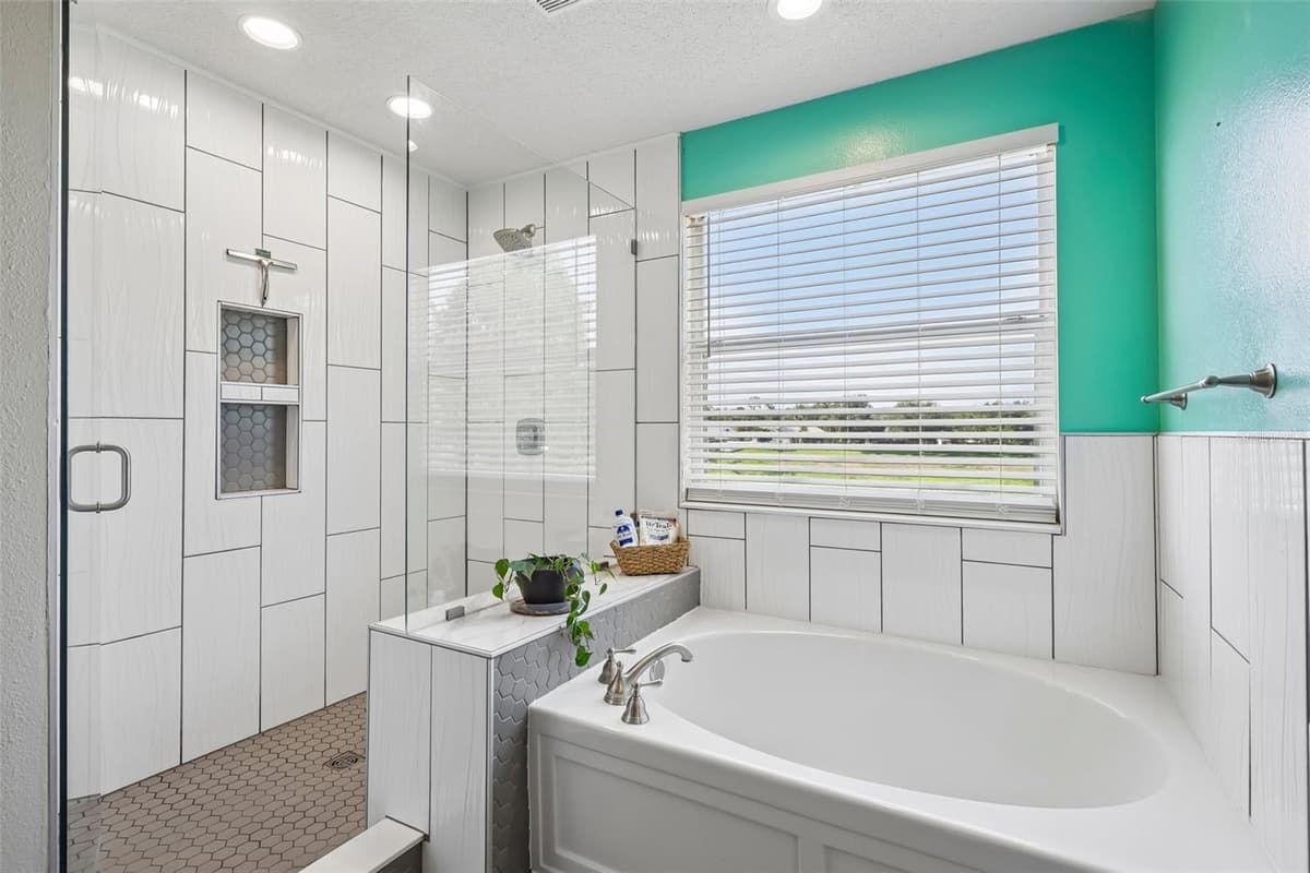 205 ROSANA DRIVE — photo 47 of 66