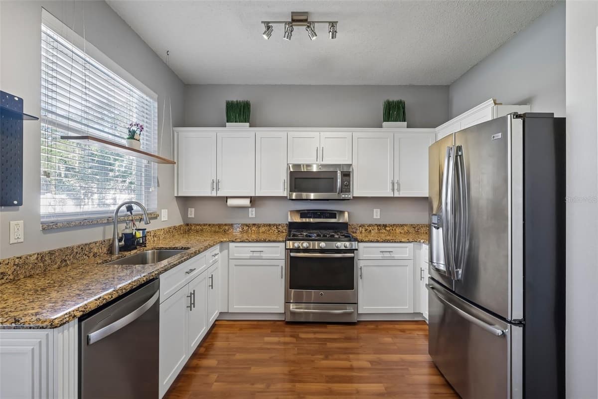 205 ROSANA DRIVE — photo 18 of 66