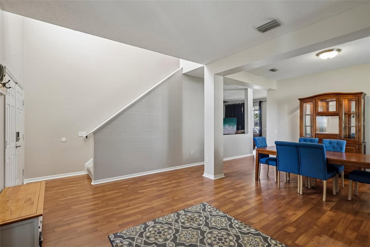 205 ROSANA DRIVE — photo 14 of 66
