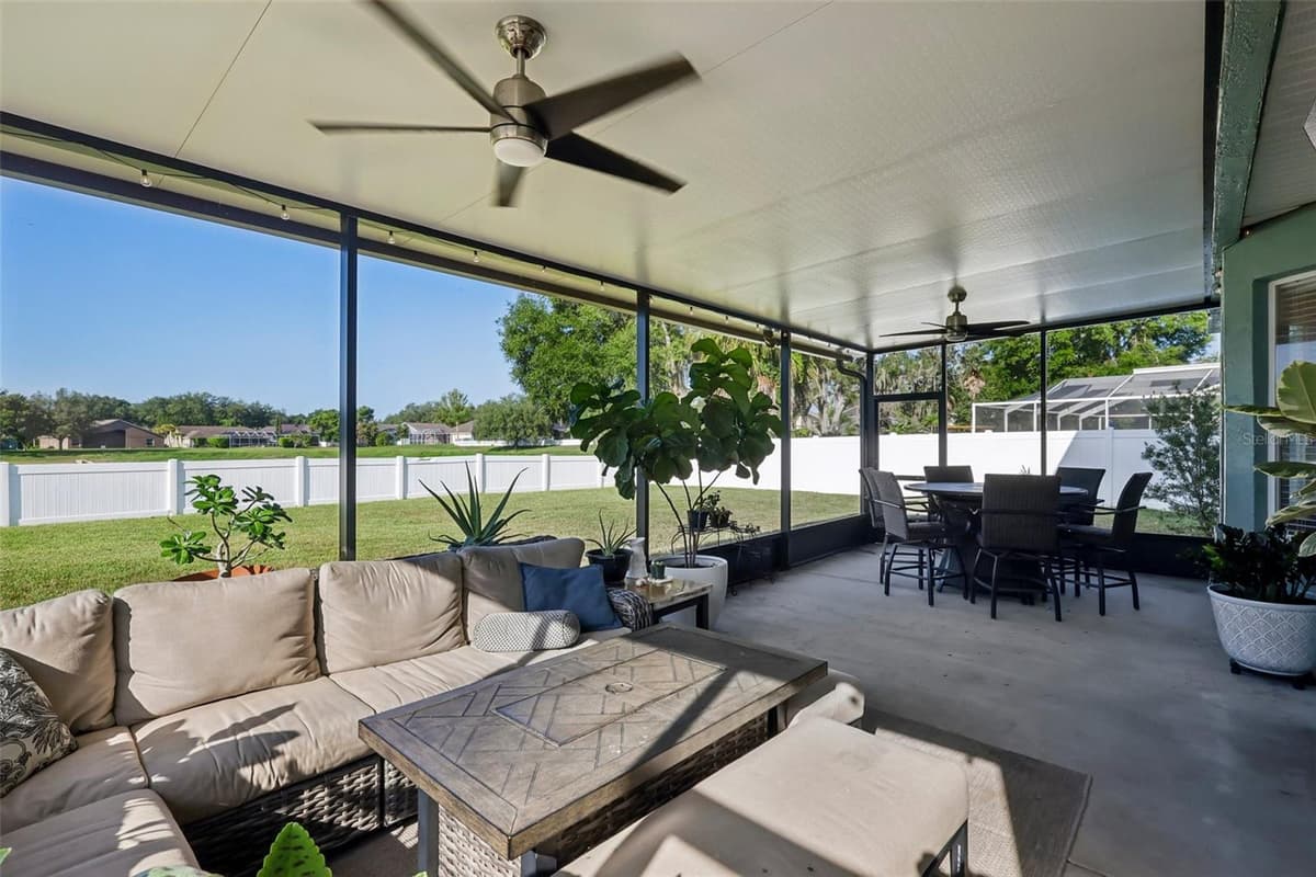 205 ROSANA DRIVE — photo 32 of 66
