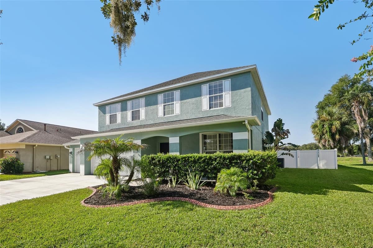 205 ROSANA DRIVE — photo 3 of 66