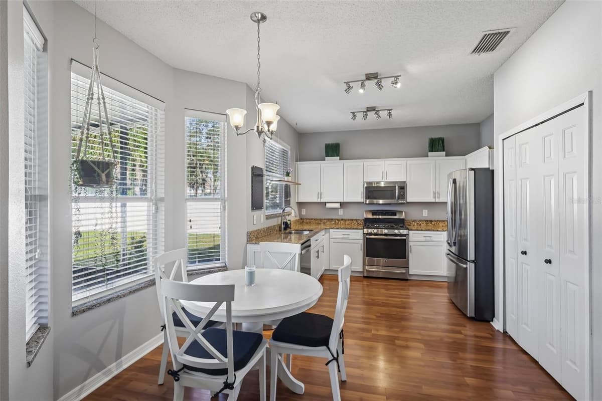 205 ROSANA DRIVE — photo 21 of 66