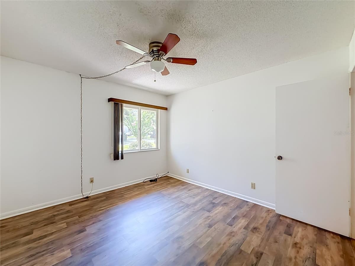 681 MIDWAY DRIVE — photo 22 of 43