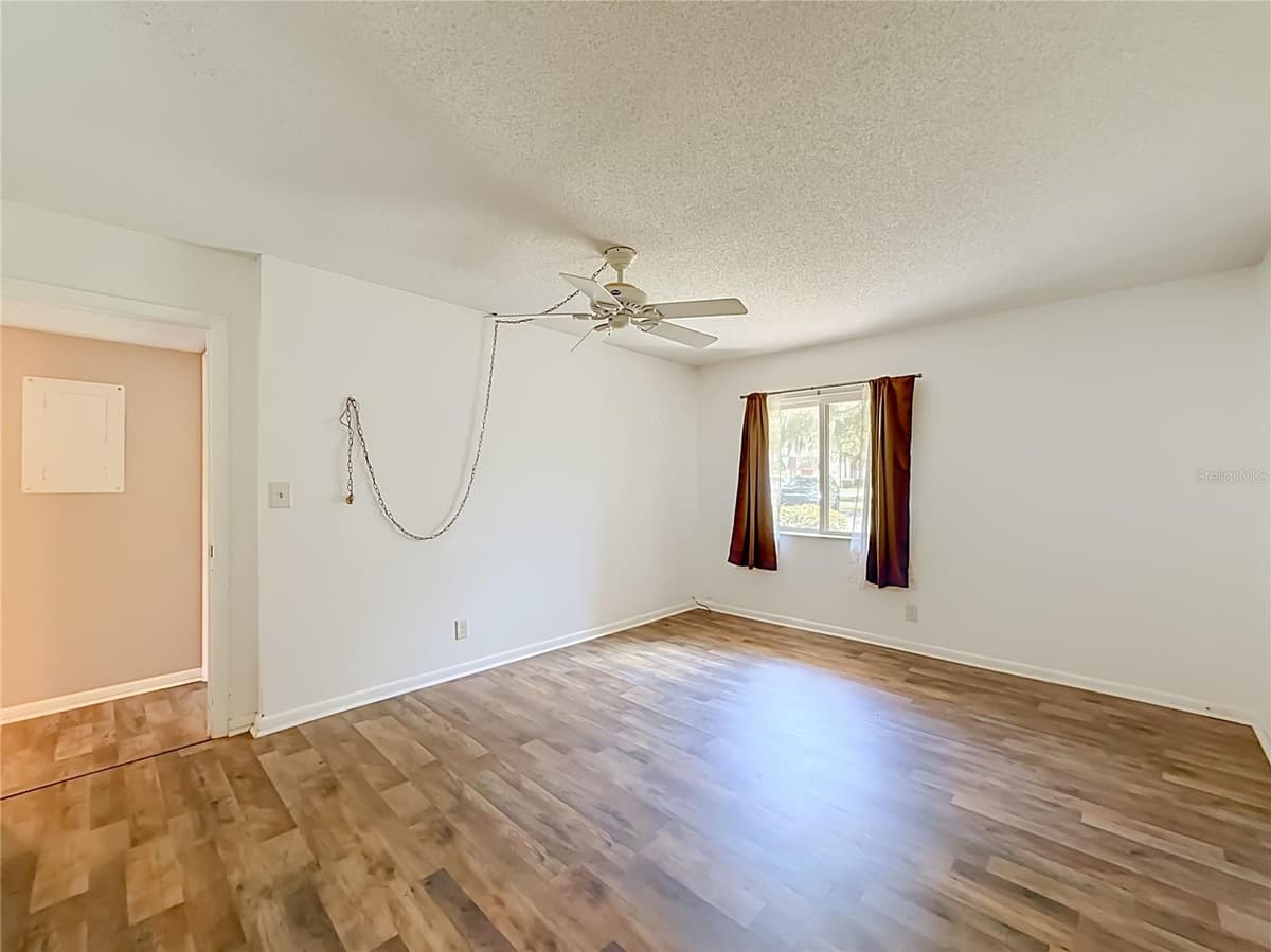 681 MIDWAY DRIVE — photo 27 of 43