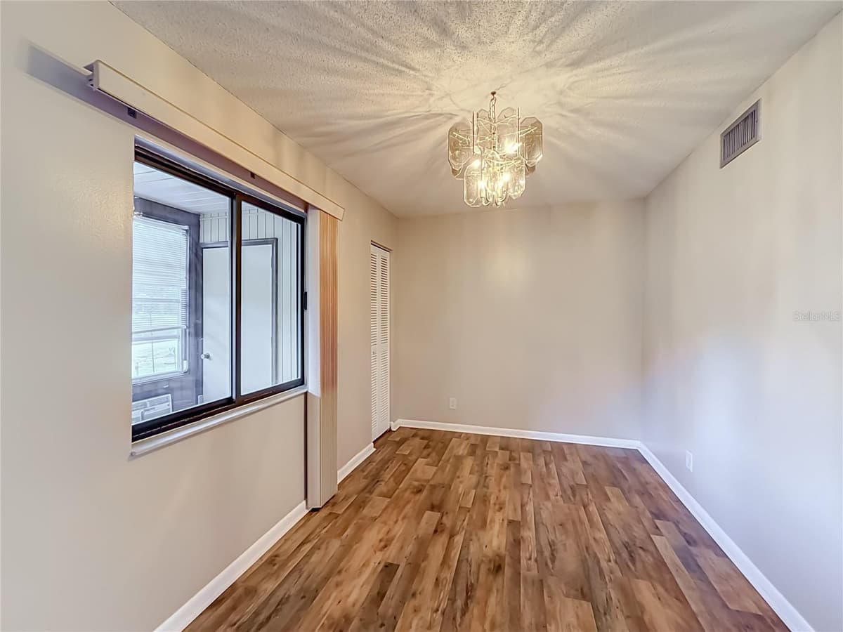 681 MIDWAY DRIVE — photo 16 of 43