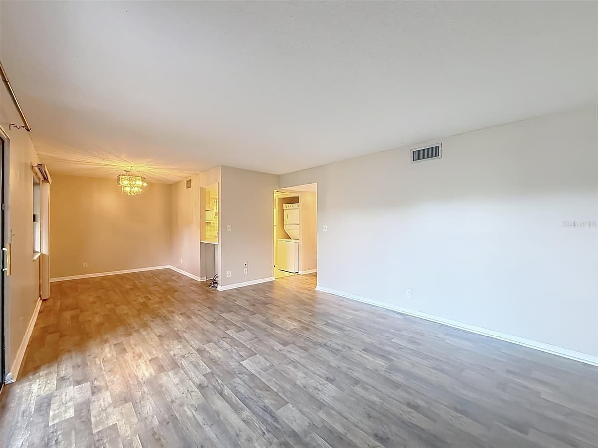 681 MIDWAY DRIVE — photo 15 of 43