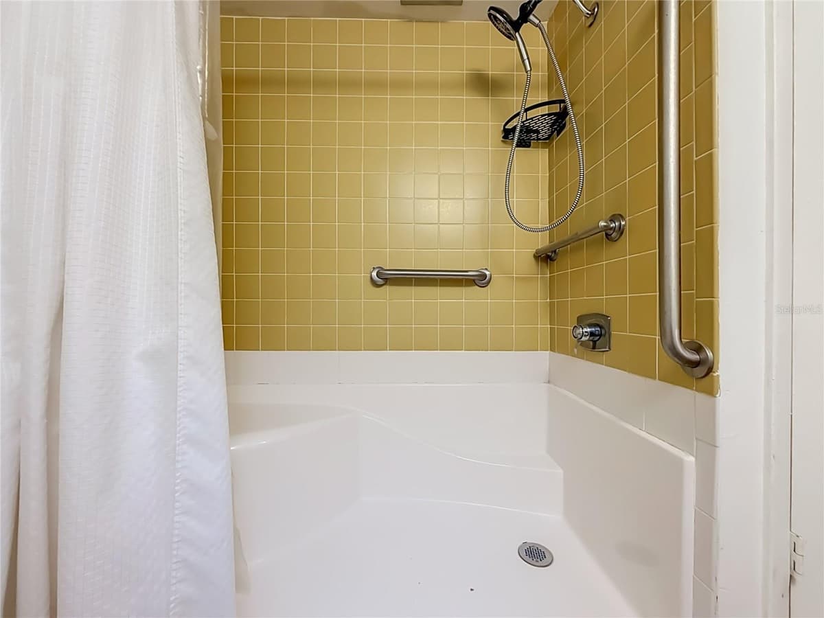 681 MIDWAY DRIVE — photo 32 of 43