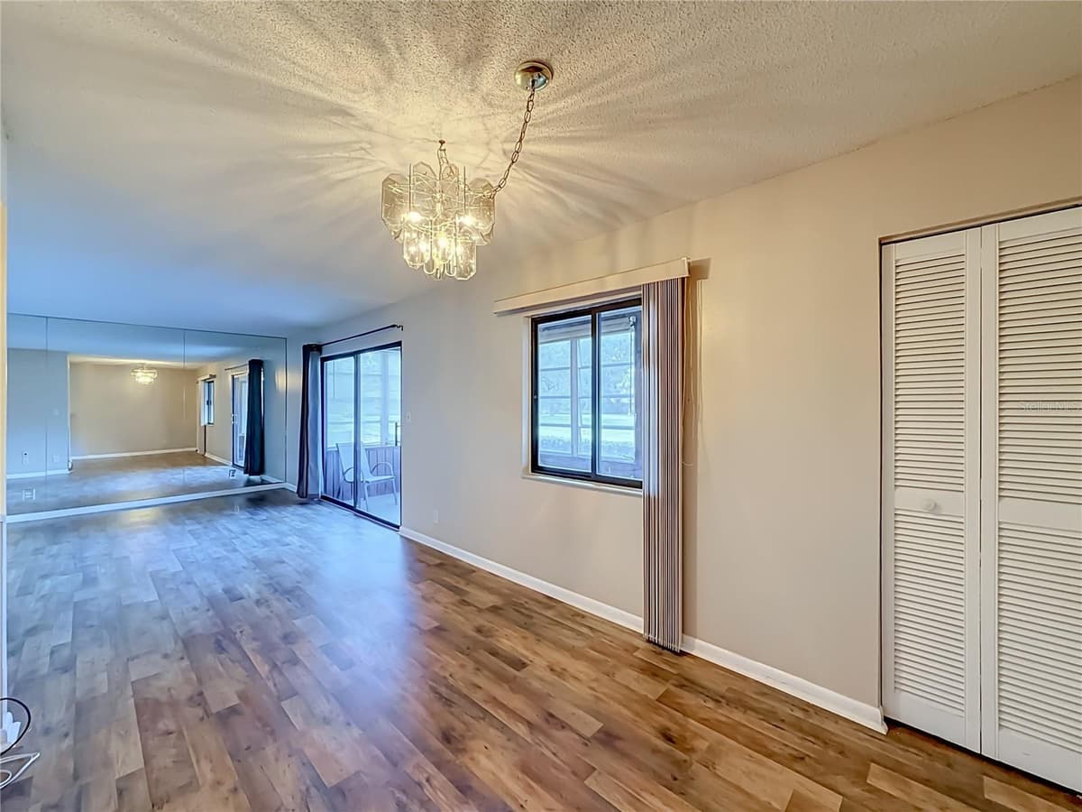 681 MIDWAY DRIVE — photo 18 of 43