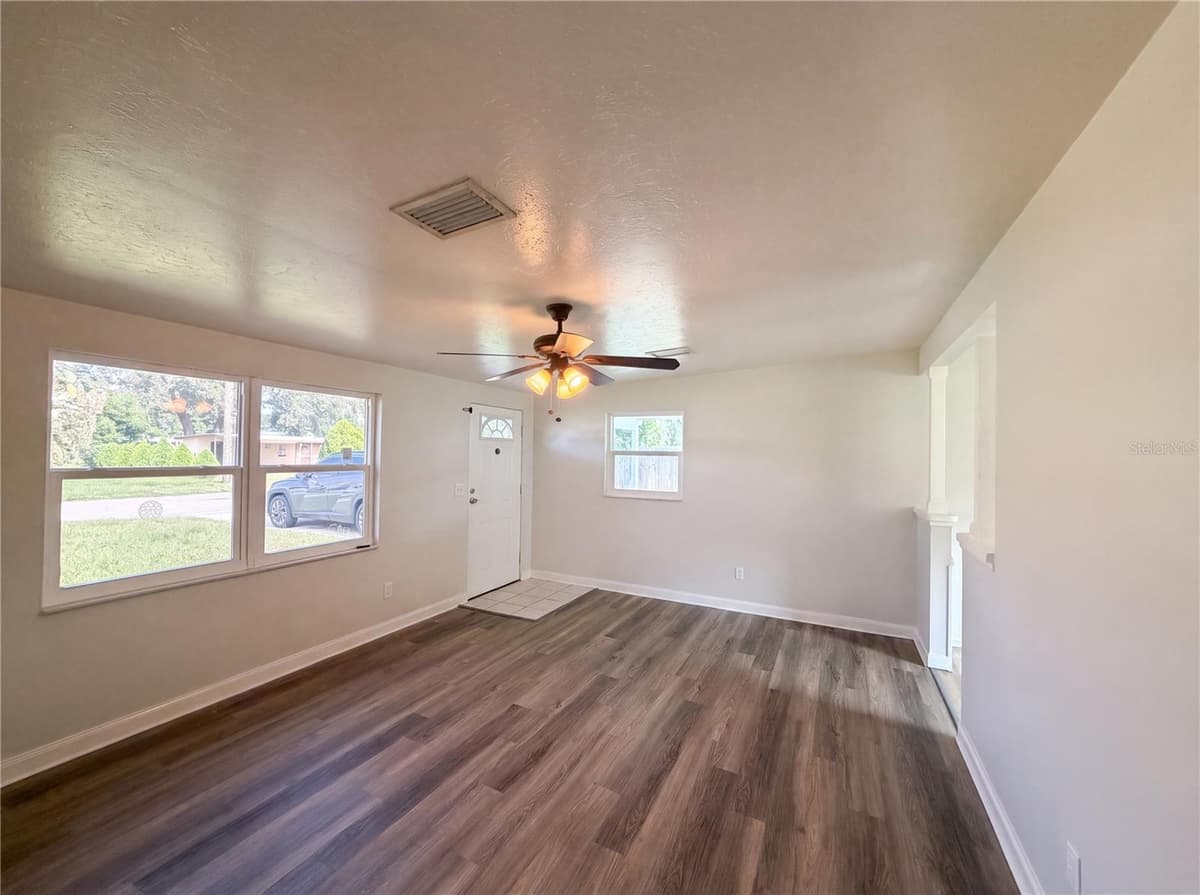 2710 WOODLAWN DRIVE — photo 5 of 17