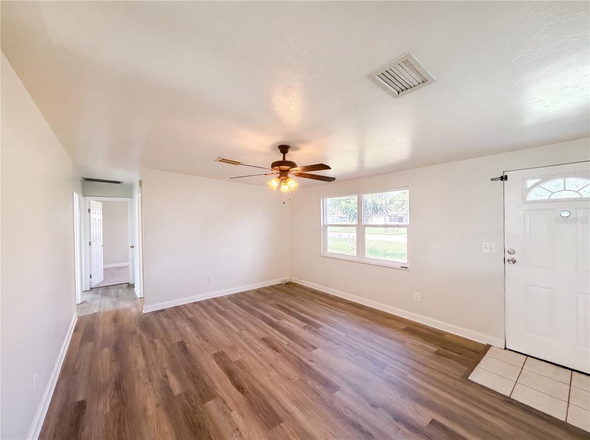 2710 WOODLAWN DRIVE — photo 4 of 17