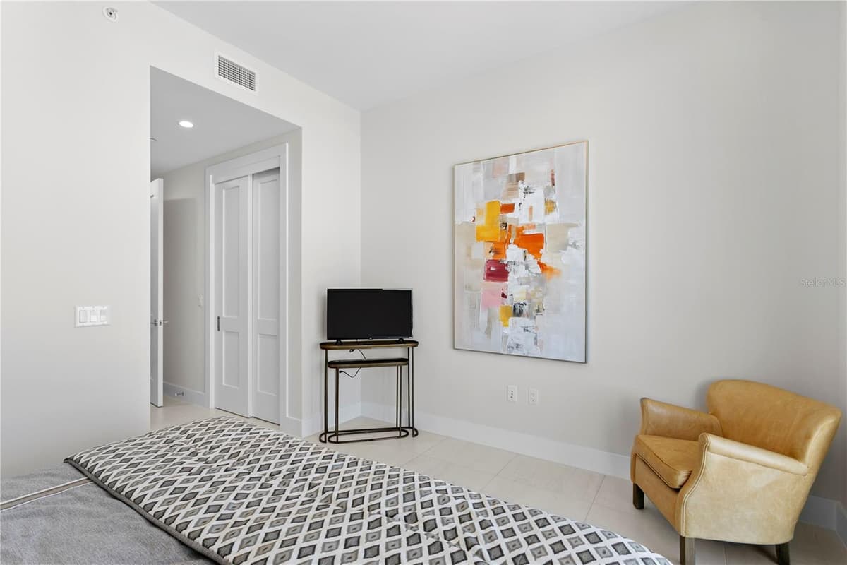 275 1ST AVENUE — photo 32 of 65