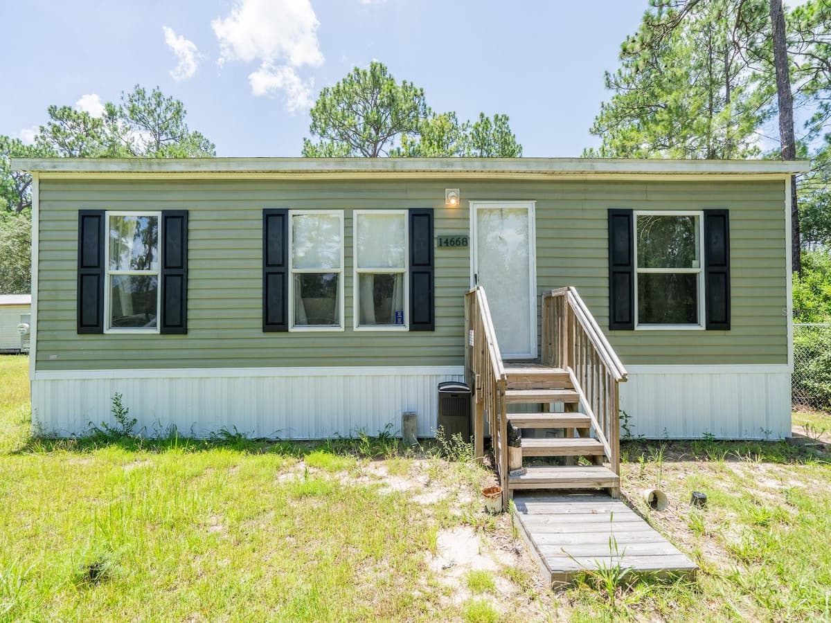 14668 204TH PLACE — photo 4 of 38