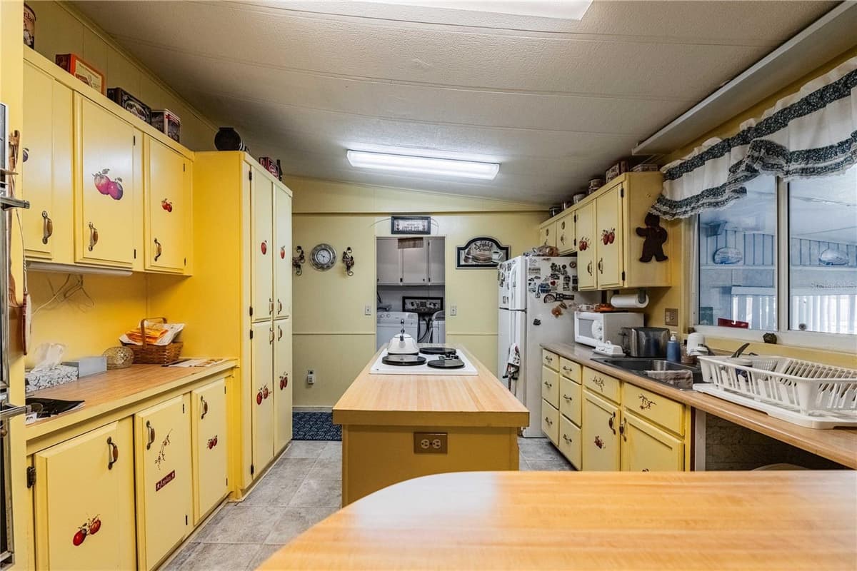 3140 4TH STREET — photo 14 of 33
