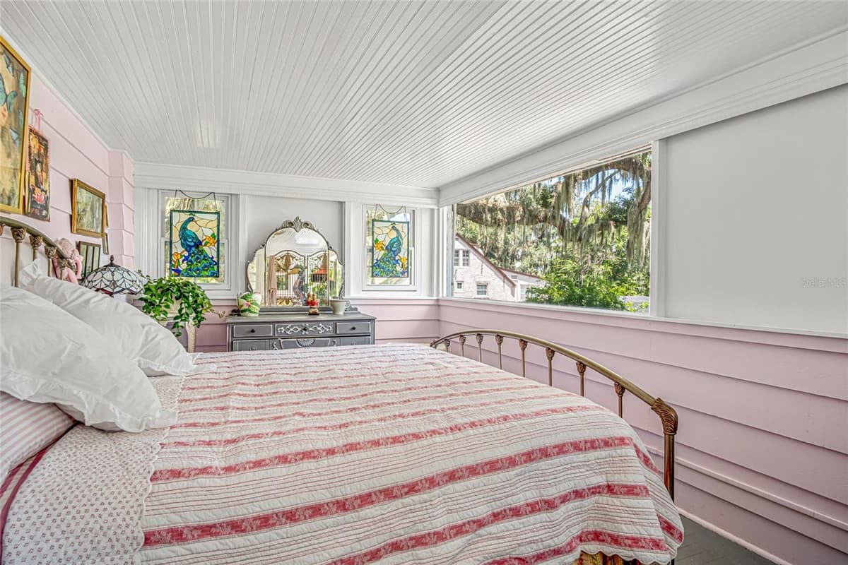 102 PALMORA BOULEVARD — photo 26 of 57
