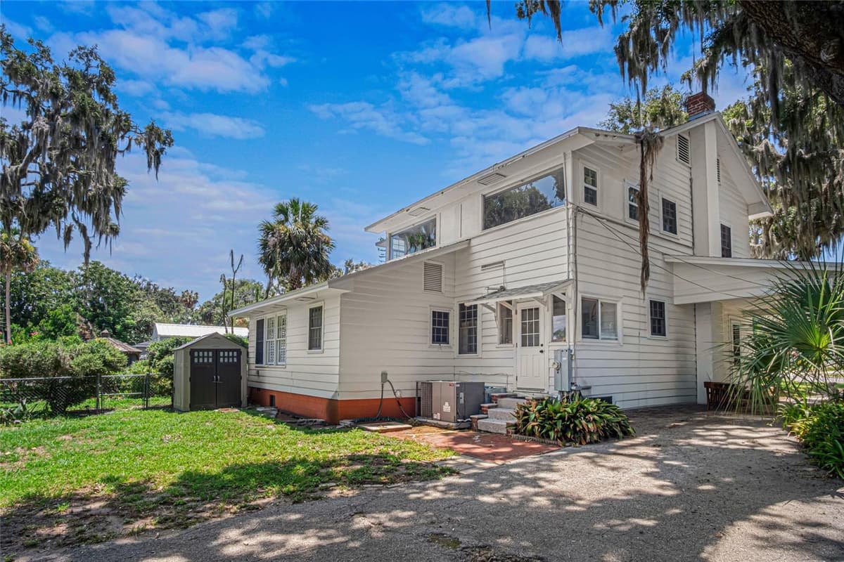 102 PALMORA BOULEVARD — photo 34 of 57