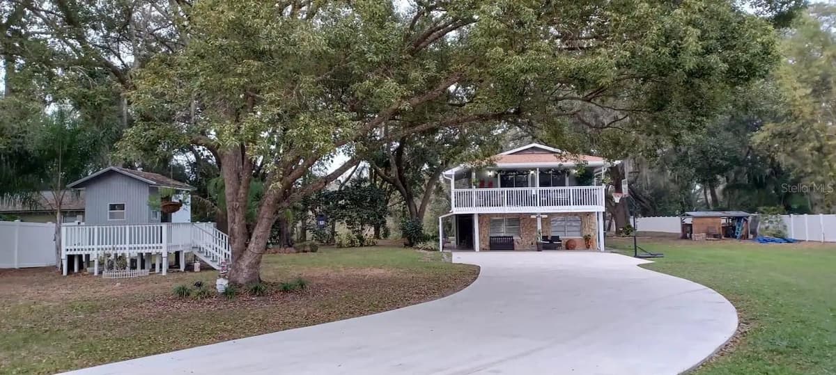 17430 BLACKWELL LANE — photo 1 of 30