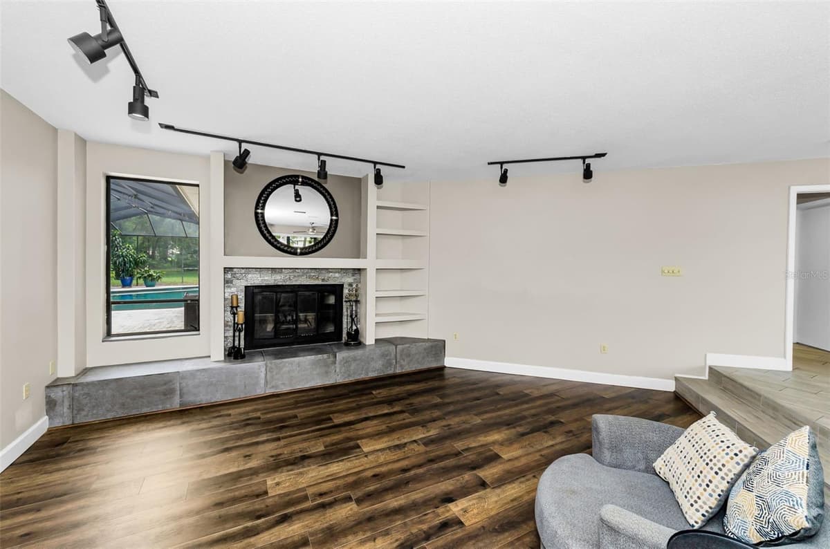 2063 BROOKSIDE DRIVE — photo 8 of 47
