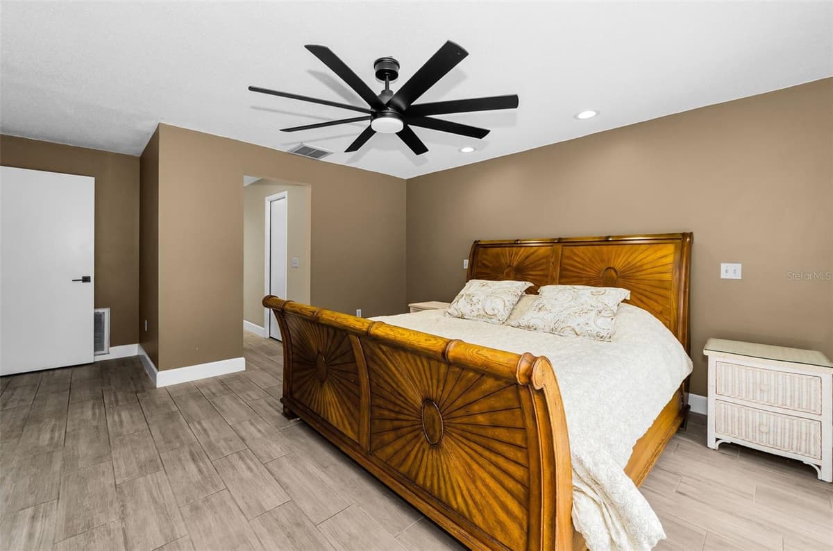 2063 BROOKSIDE DRIVE — photo 20 of 47