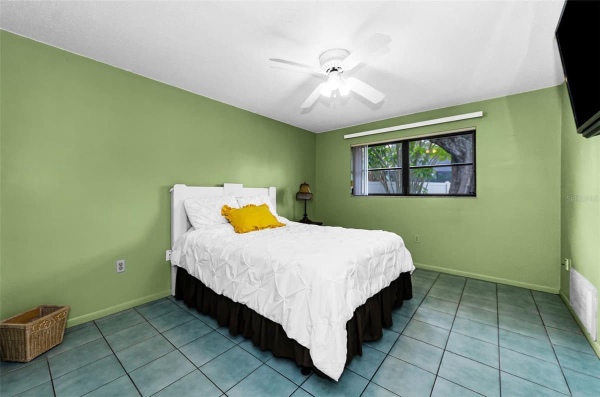 2063 BROOKSIDE DRIVE — photo 31 of 47