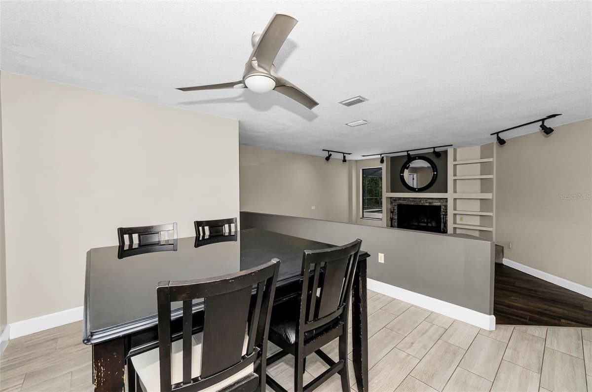 2063 BROOKSIDE DRIVE — photo 7 of 47