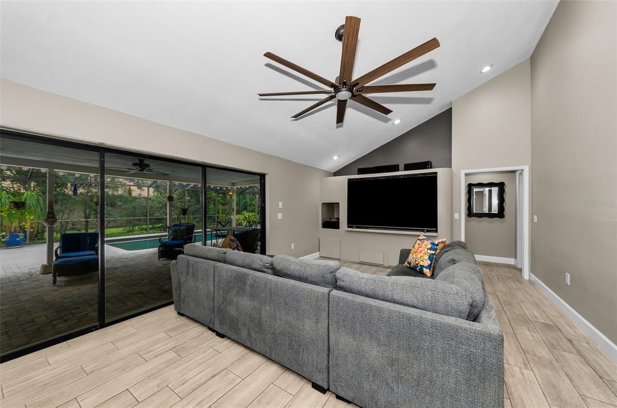 2063 BROOKSIDE DRIVE — photo 16 of 47