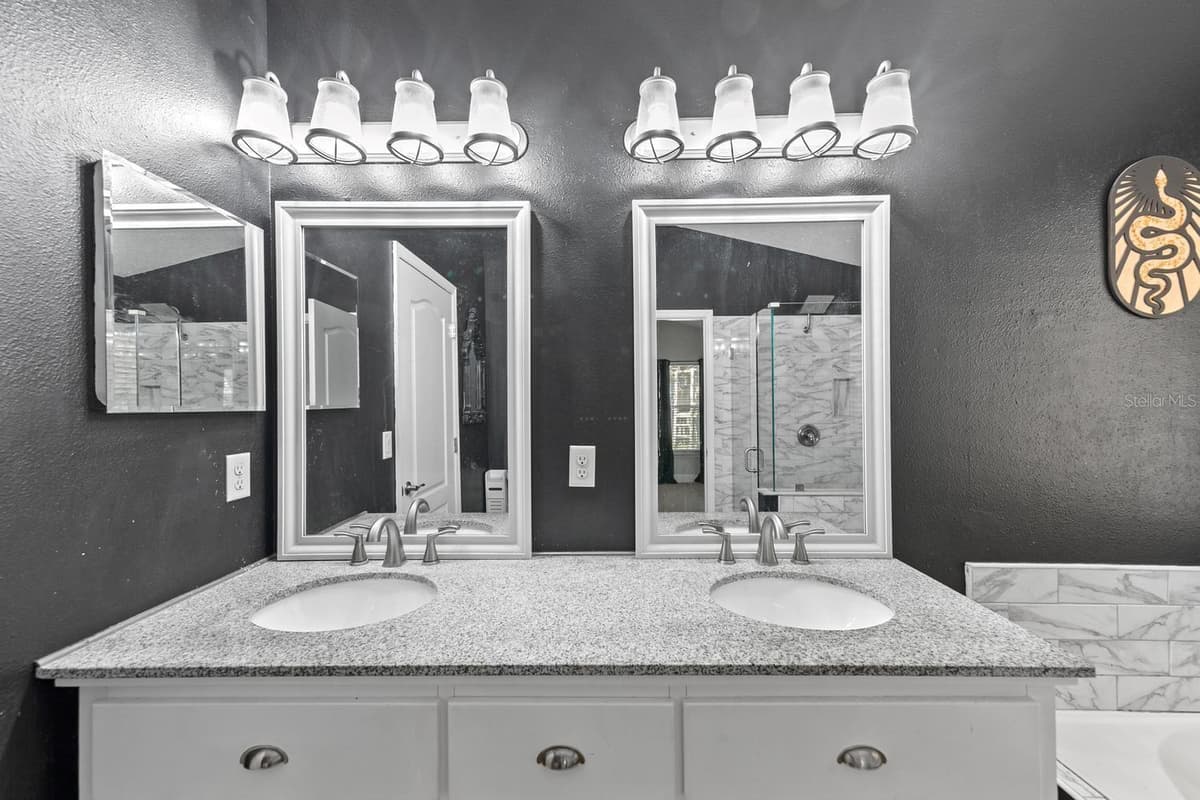 1365 SHOOTINGSTAR LANE — photo 15 of 35