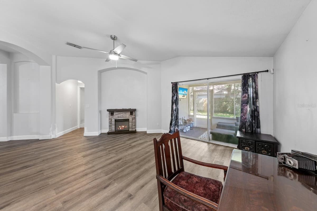 1365 SHOOTINGSTAR LANE — photo 8 of 35